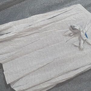 LOFT Gray and White Patterned Blouse